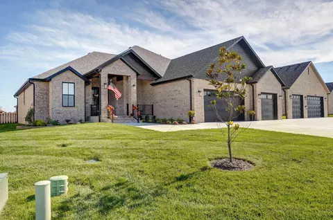 Exterior - 1734 N Marlowe Ave, Springfield, MO 65802 photo 3 of 15