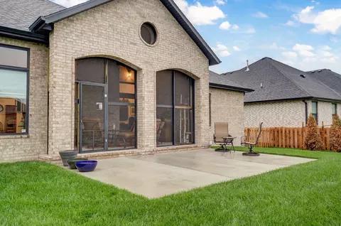 Exterior - 1734 N Marlowe Ave, Springfield, MO 65802 photo 11 of 15