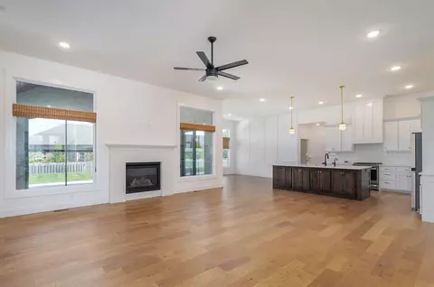 Living - 1734 N Marlowe Ave, Springfield, MO 65802 photo 5 of 6