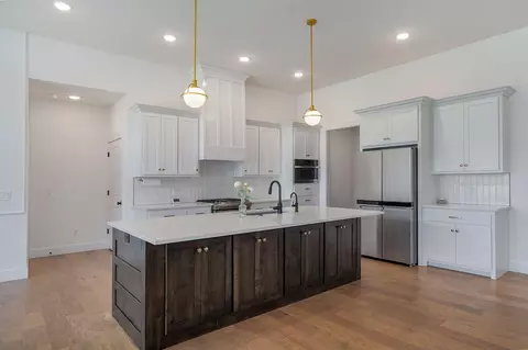Kitchen - 1734 N Marlowe Ave, Springfield, MO 65802 photo 6 of 6