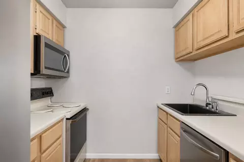 Kitchen - 7 Treehouse Ln #2, Branson, MO 65616 photo 2 of 3