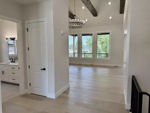 Entry Way - 5966 S Holland Ave, Springfield, MO 65810 photo 4 of 9