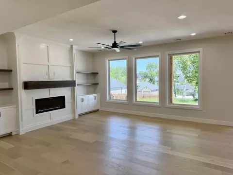Living - 5966 S Holland Ave, Springfield, MO 65810 photo 7 of 9