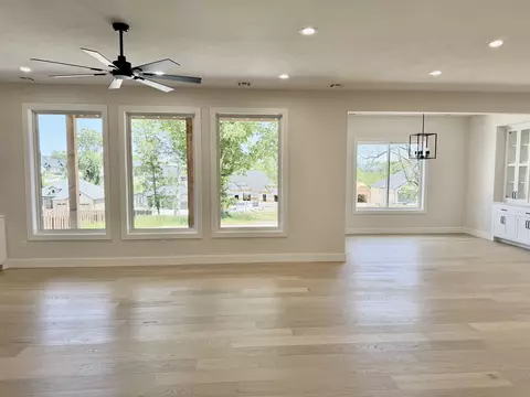 Living - 5966 S Holland Ave, Springfield, MO 65810 photo 8 of 9