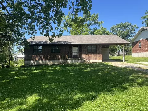 505 N Grand St, Willow Springs, MO 65793