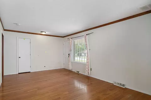 Living - 720 E Rosebrier St, Springfield, MO 65807 photo 3 of 6