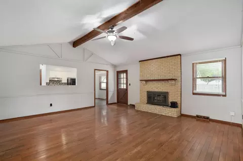 Living - 720 E Rosebrier St, Springfield, MO 65807 photo 4 of 6