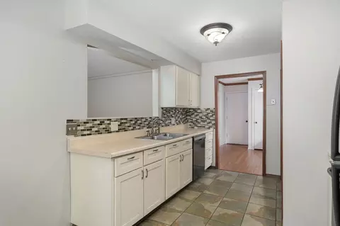 Kitchen - 720 E Rosebrier St, Springfield, MO 65807 photo 2 of 3