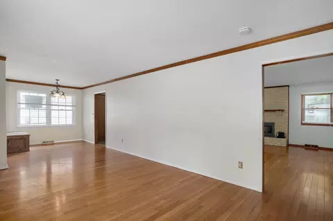Living - 720 E Rosebrier St, Springfield, MO 65807 photo 1 of 6