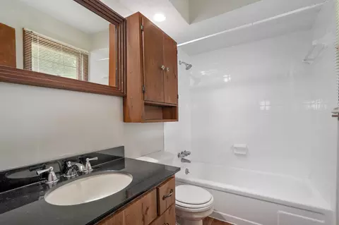 Bath - 720 E Rosebrier St, Springfield, MO 65807 photo 1 of 2