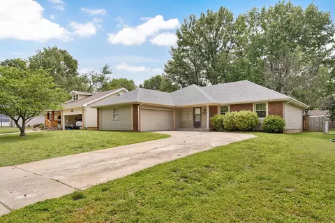720 E Rosebrier St, Springfield, MO 65807