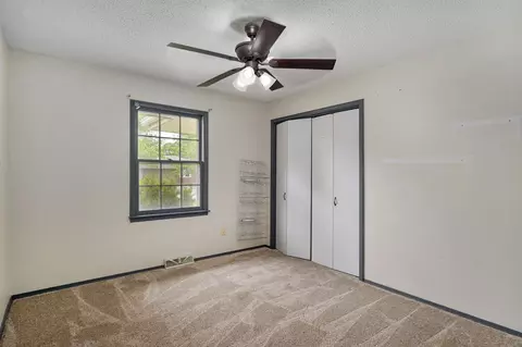 Bedroom - 720 E Rosebrier St, Springfield, MO 65807 photo 4 of 4