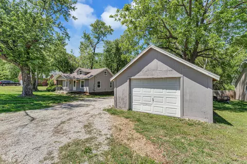 Exterior - 301 E Miller Rd, Republic, MO 65738 photo 9 of 10