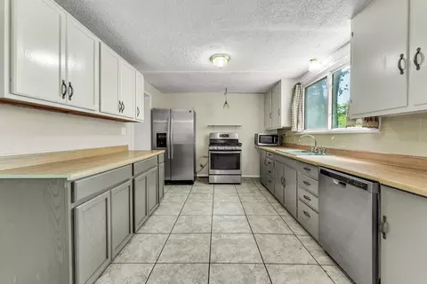 Kitchen - 301 E Miller Rd, Republic, MO 65738 photo 2 of 3