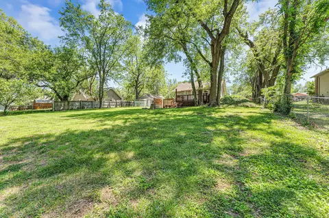 Exterior - 301 E Miller Rd, Republic, MO 65738 photo 8 of 10