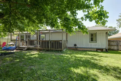 Exterior - 3636 S Walnut Hill Dr, Springfield, MO 65807 photo 6 of 7