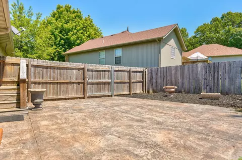 Exterior - 5120 E Sugarwood St, Springfield, MO 65809 photo 12 of 13