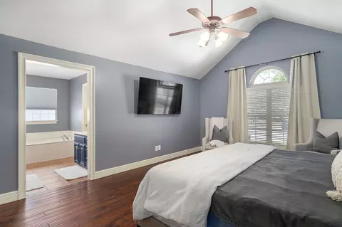 Bedroom - 5120 E Sugarwood St, Springfield, MO 65809 photo 1 of 5