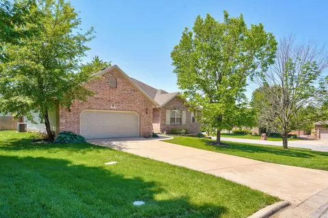 5120 E Sugarwood St, Springfield, MO 65809