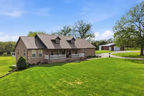1270 E 415th Rd, Bolivar, MO 65613