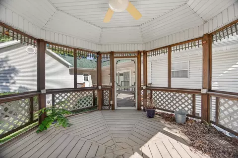 Exterior - 928 Julian St, Marshfield, MO 65706 photo 10 of 21