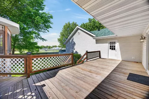 Exterior - 928 Julian St, Marshfield, MO 65706 photo 7 of 21