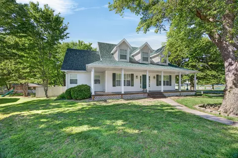 Exterior - 928 Julian St, Marshfield, MO 65706 photo 2 of 21