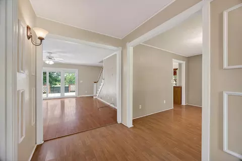 Entry Way - 928 Julian St, Marshfield, MO 65706 photo 2 of 10