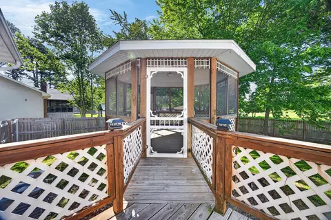 Exterior - 928 Julian St, Marshfield, MO 65706 photo 8 of 21