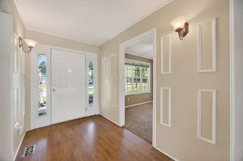 Entry Way - 928 Julian St, Marshfield, MO 65706 photo 3 of 10