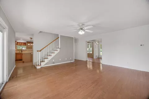 Living - 928 Julian St, Marshfield, MO 65706 photo 3 of 5
