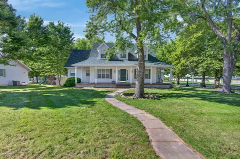Exterior - 928 Julian St, Marshfield, MO 65706 photo 16 of 21