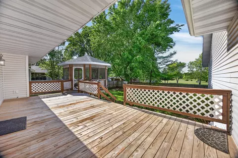 Exterior - 928 Julian St, Marshfield, MO 65706 photo 5 of 21