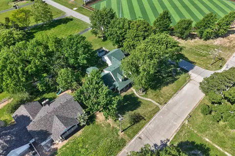 View/Area - 928 Julian St, Marshfield, MO 65706 photo 10 of 11