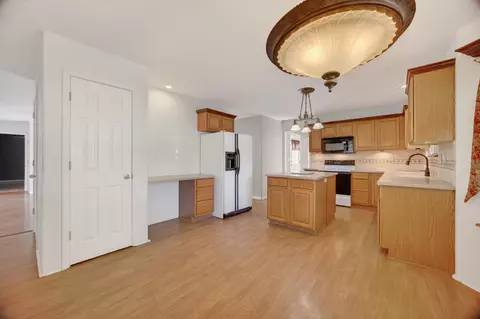 Kitchen - 928 Julian St, Marshfield, MO 65706 photo 3 of 6