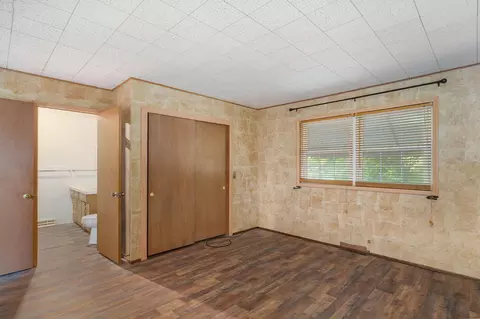 Bedroom - 116 Mcclintic Ave, Forsyth, MO 65653 photo 1 of 4