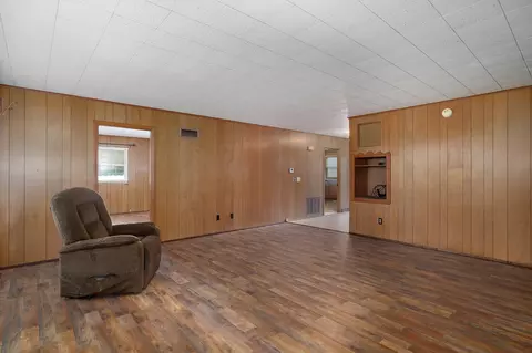 Living - 116 Mcclintic Ave, Forsyth, MO 65653 photo 3 of 6