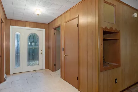 Entry Way - 116 Mcclintic Ave, Forsyth, MO 65653 photo 1 of 2