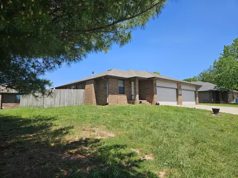 601 W Warren Ave, Ozark, MO 65721 photo 4