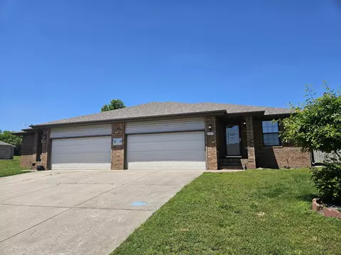 601 W Warren Ave, Ozark, MO 65721 photo 3