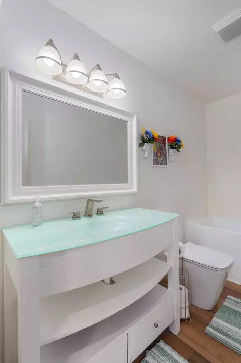 Bath - 3267 S Benton Ave, Springfield, MO 65807 photo 4 of 4