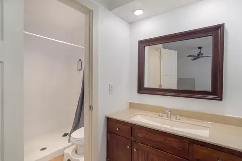 Bath - 3267 S Benton Ave, Springfield, MO 65807 photo 1 of 4