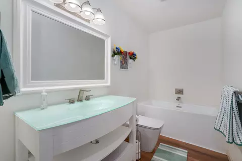 Bath - 3267 S Benton Ave, Springfield, MO 65807 photo 3 of 4