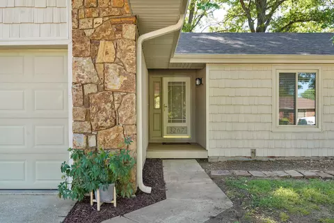 Exterior - 3267 S Benton Ave, Springfield, MO 65807 photo 4 of 14
