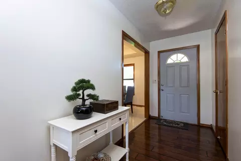 Entry Way - 3587 W Shawnee Pl, Springfield, MO 65810 photo 1 of 1