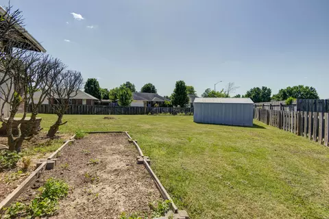 Exterior - 3587 W Shawnee Pl, Springfield, MO 65810 photo 5 of 6