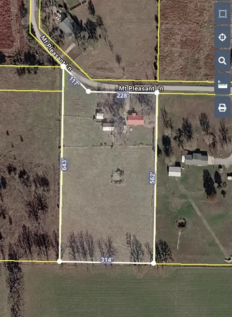 36 Mt Pleasant Ln, Elkland, MO 65644