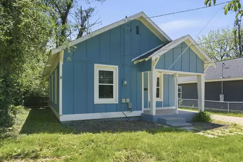 Exterior - 2604 W Calhoun St, Springfield, MO 65802 photo 3 of 8