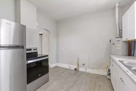 Kitchen - 2604 W Calhoun St, Springfield, MO 65802 photo 1 of 1