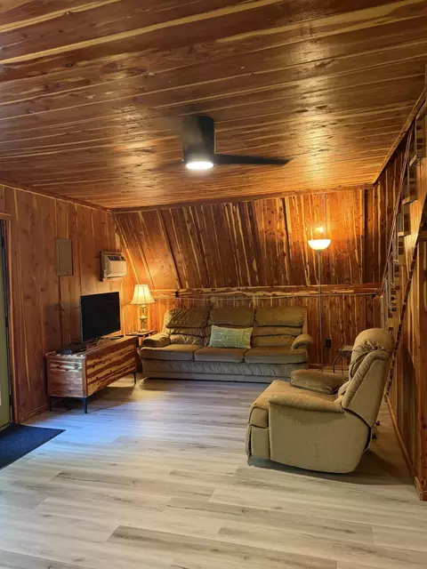Living - 76 Timeline Rd, Lampe, MO 65681 photo 1 of 2